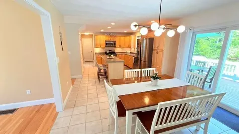 54 Chase Road Londonderry NH 03053