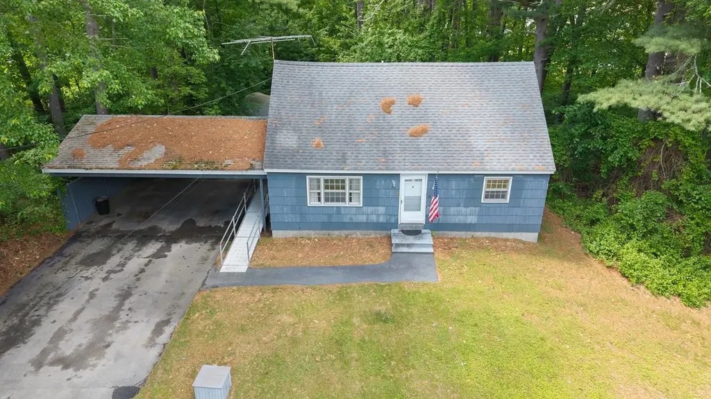 3 Madison Avenue Pelham NH 03076