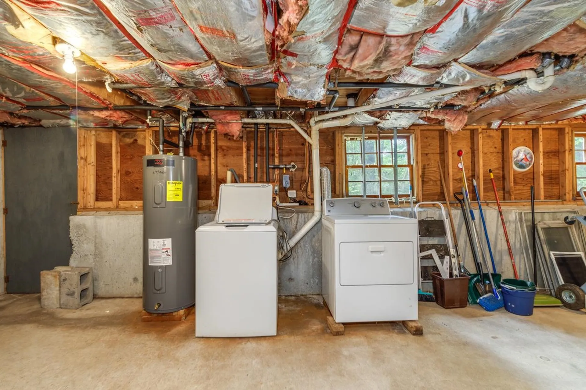 3 Madison Avenue Pelham NH 03076