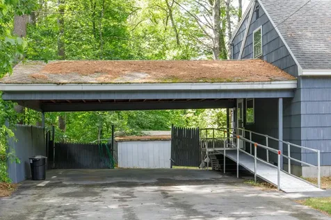 3 Madison Avenue Pelham NH 03076