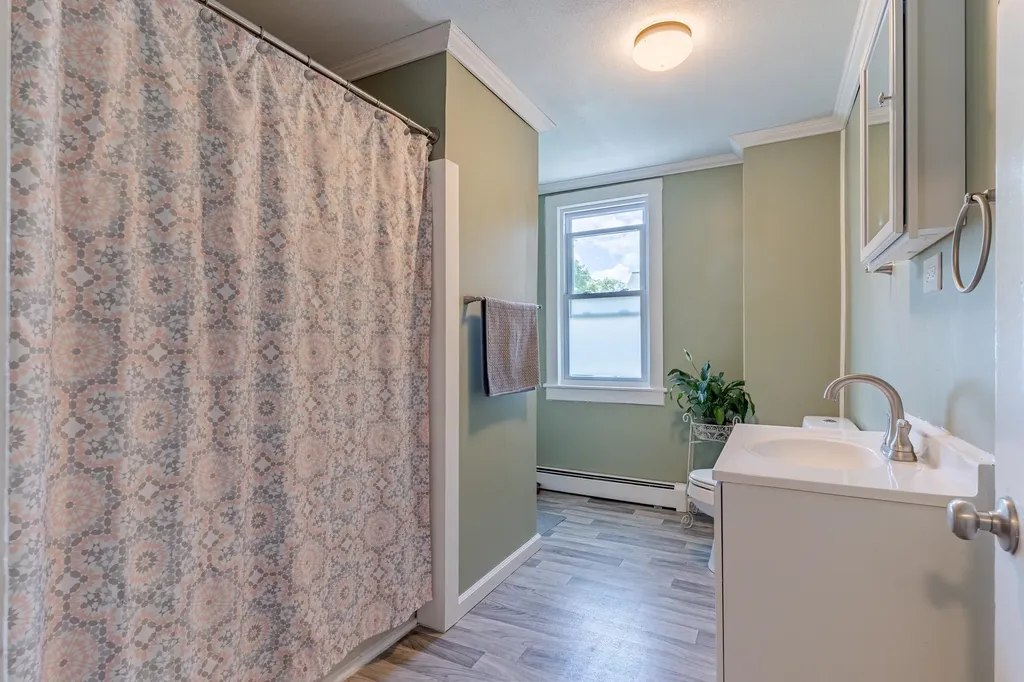 484 Silver Street Rollinsford NH 03869