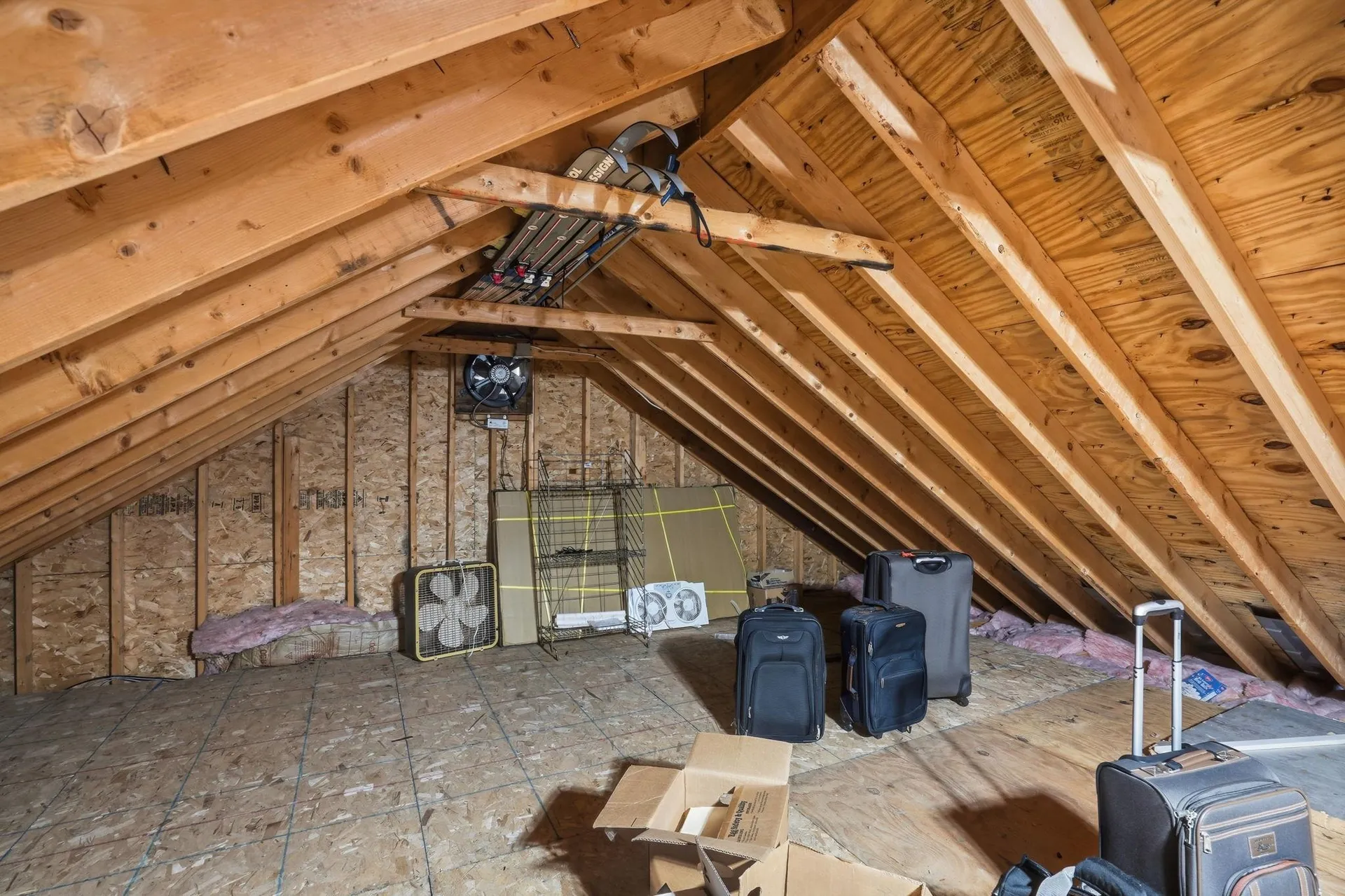 7077 Shaker Road Loudon NH 03307