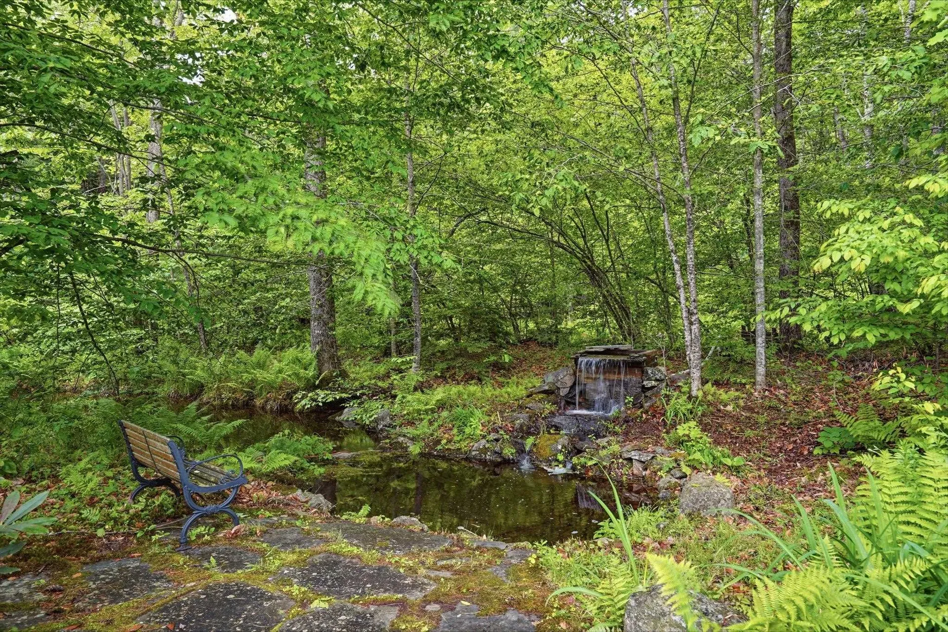 7077 Shaker Road Loudon NH 03307