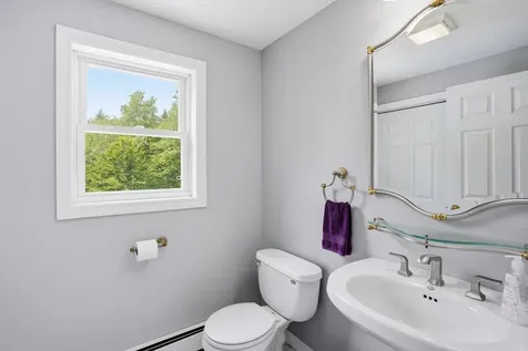 7077 Shaker Road Loudon NH 03307
