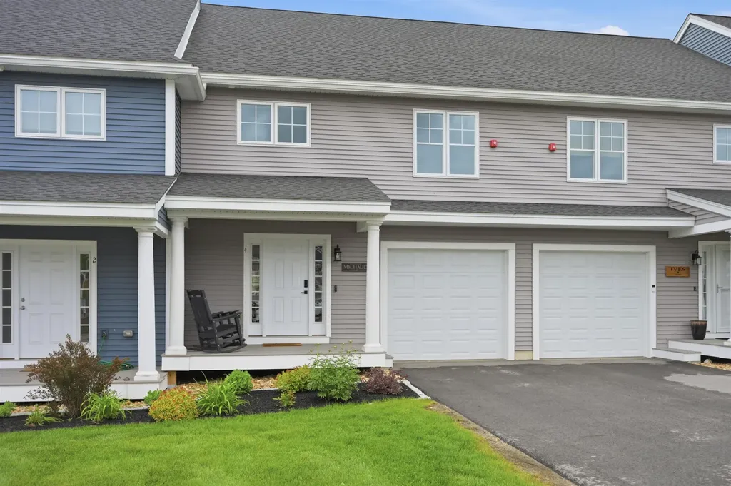 4 Autumn Lane Raymond NH 03077