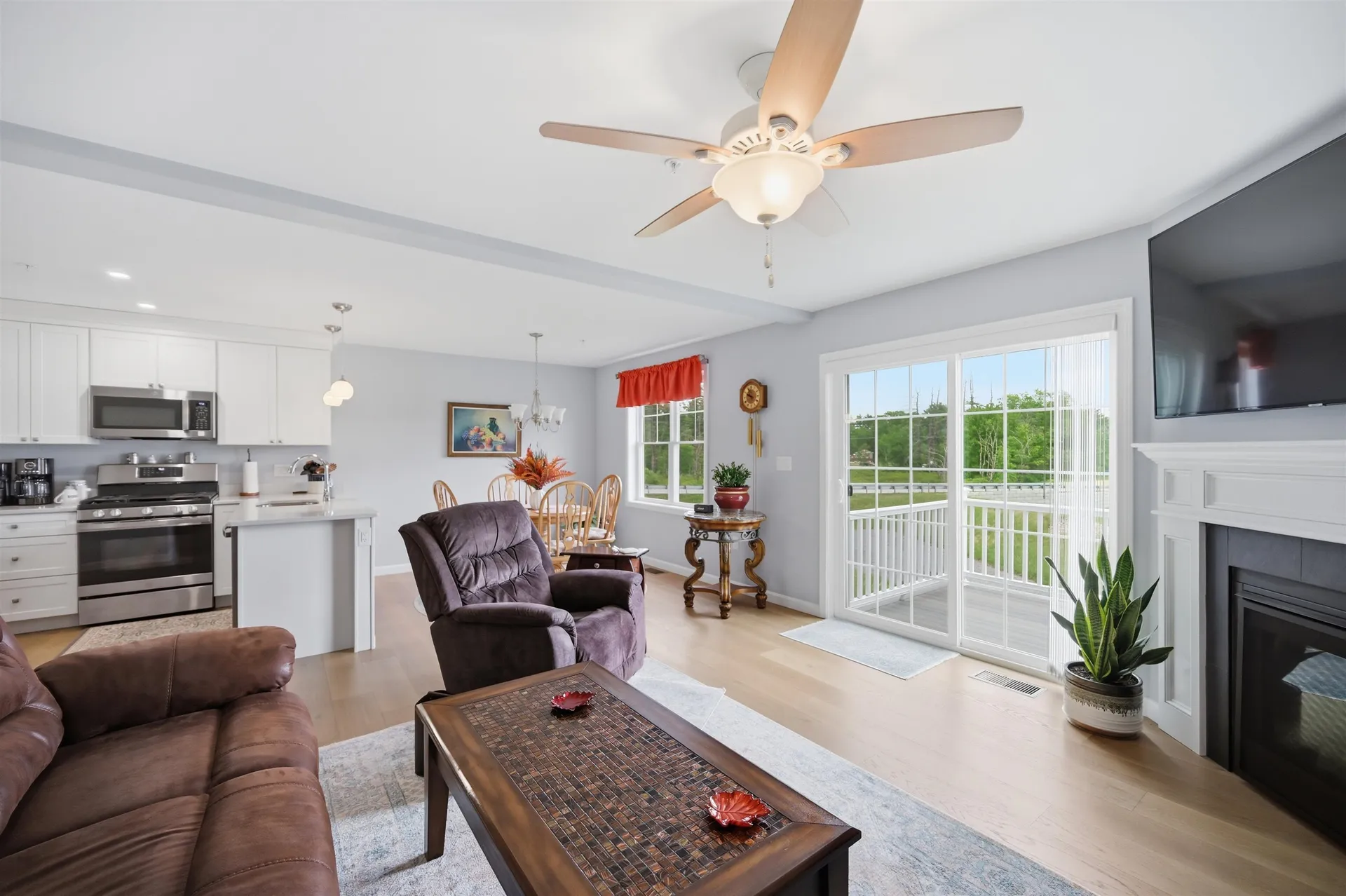 4 Autumn Lane Raymond NH 03077