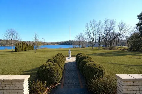 4 Spring Lane Eliot ME 03903