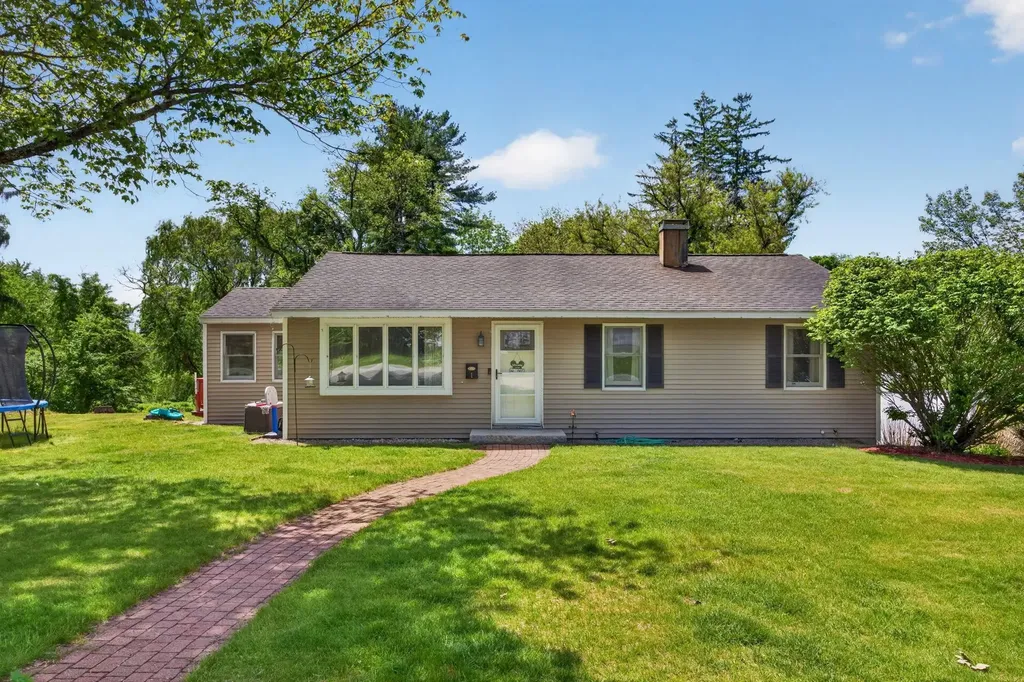1 Newell Drive Derry NH 03038