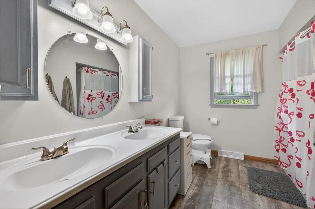 1 Newell Drive Derry NH 03038