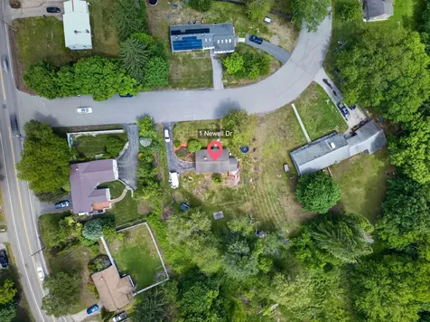 1 Newell Drive Derry NH 03038
