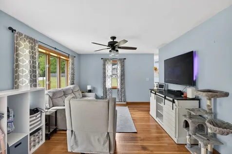 1 Newell Drive Derry NH 03038