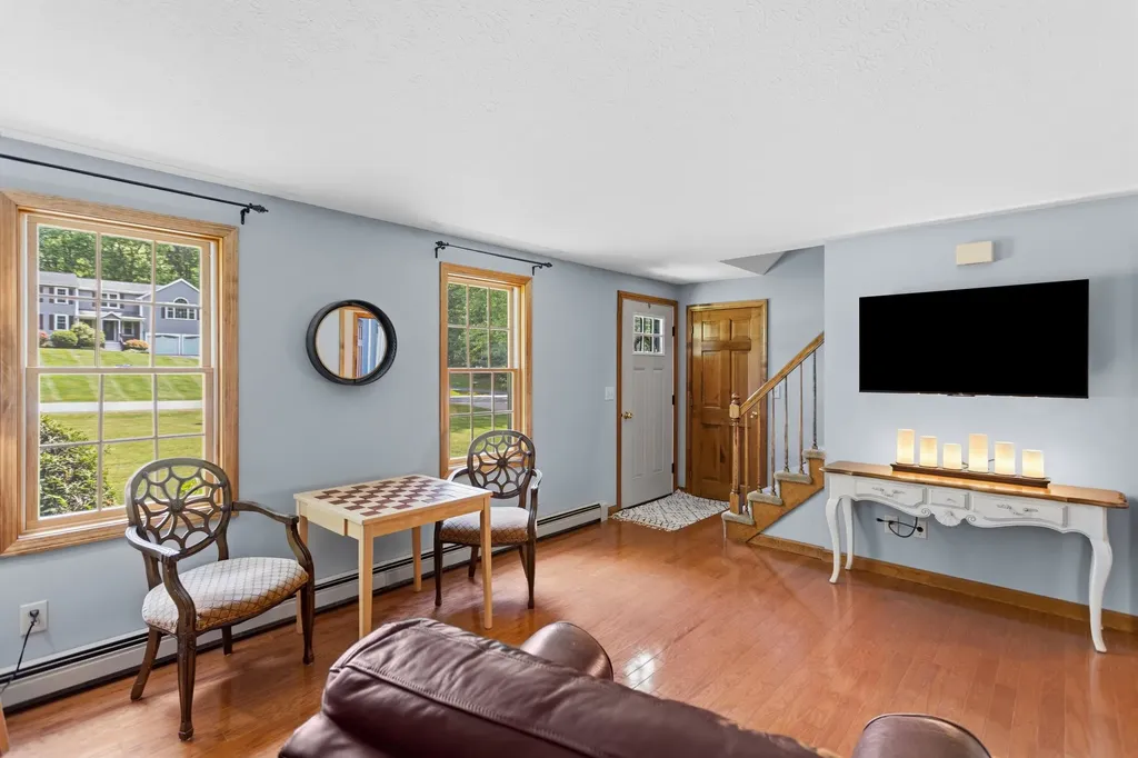 18 Paul Avenue Derry NH 03038