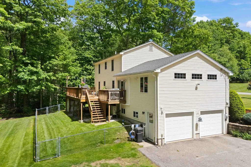 18 Paul Avenue Derry NH 03038