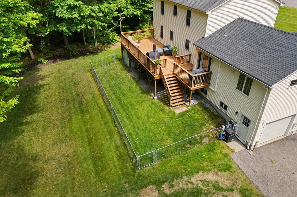 18 Paul Avenue Derry NH 03038