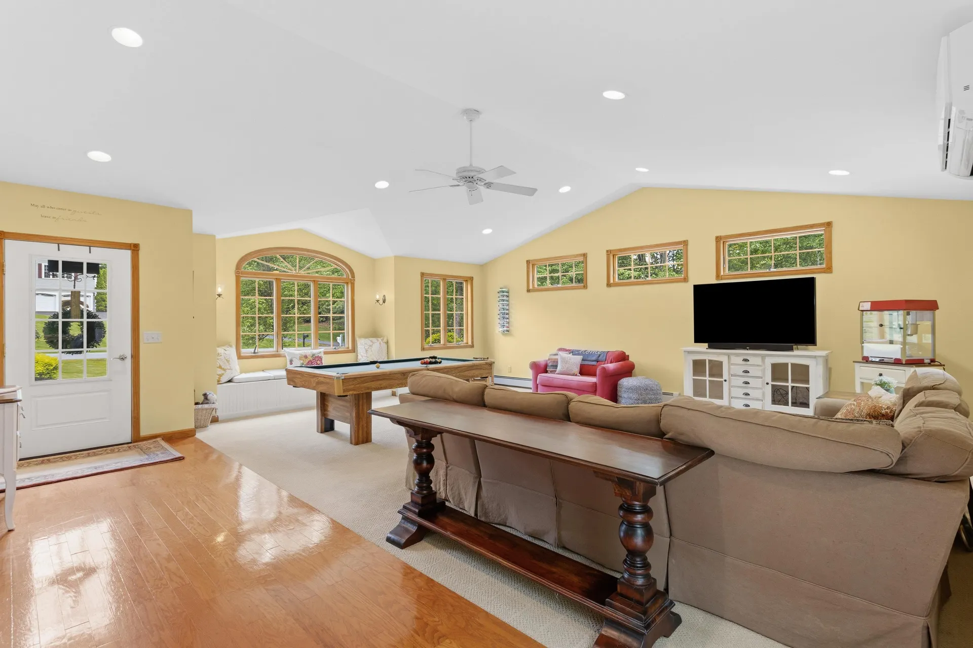18 Paul Avenue Derry NH 03038