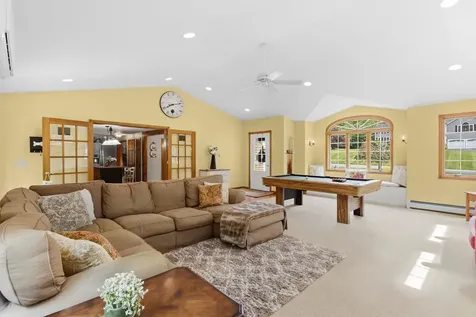 18 Paul Avenue Derry NH 03038