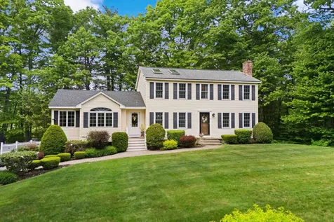 18 Paul Avenue Derry NH 03038