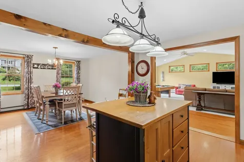 18 Paul Avenue Derry NH 03038