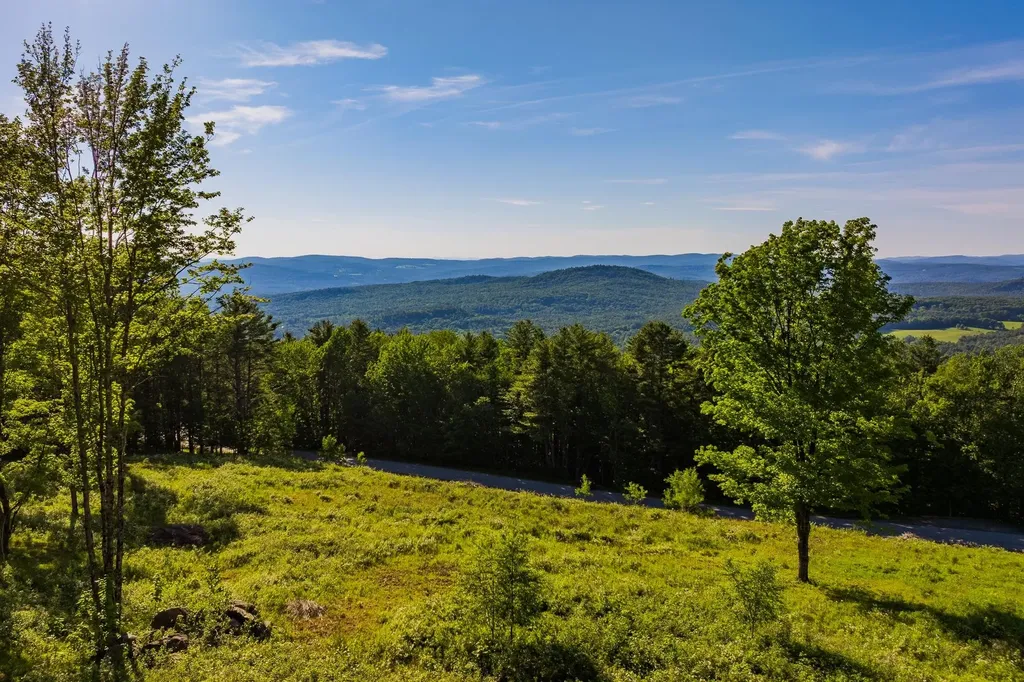 8 Gates Road Hanover NH 03755