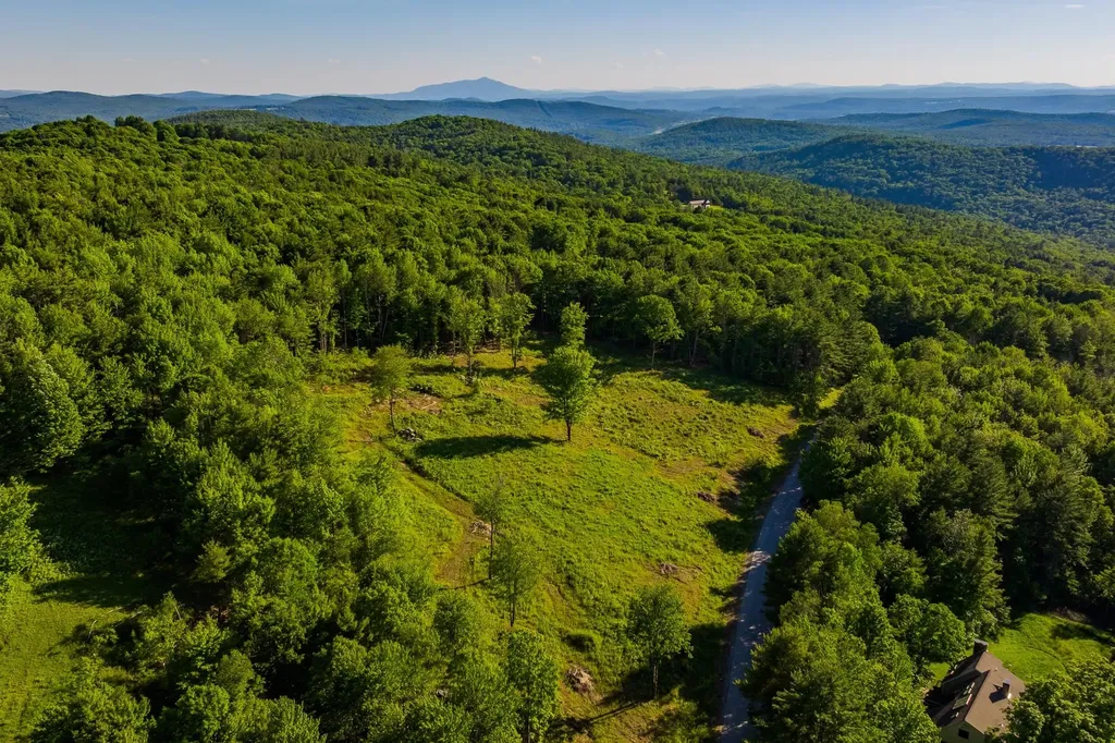 8 Gates Road Hanover NH 03755