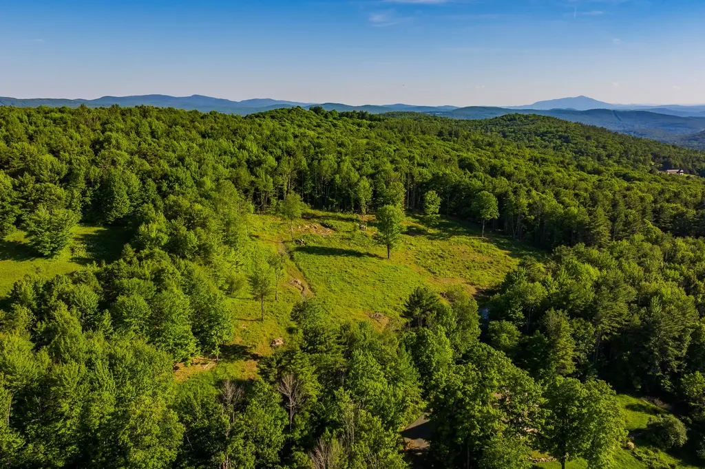 8 Gates Road Hanover NH 03755