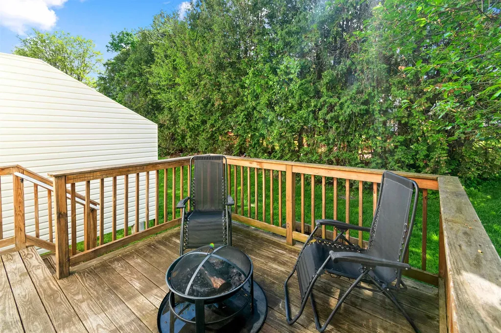 15 Barbara Lane Winooski VT 05404