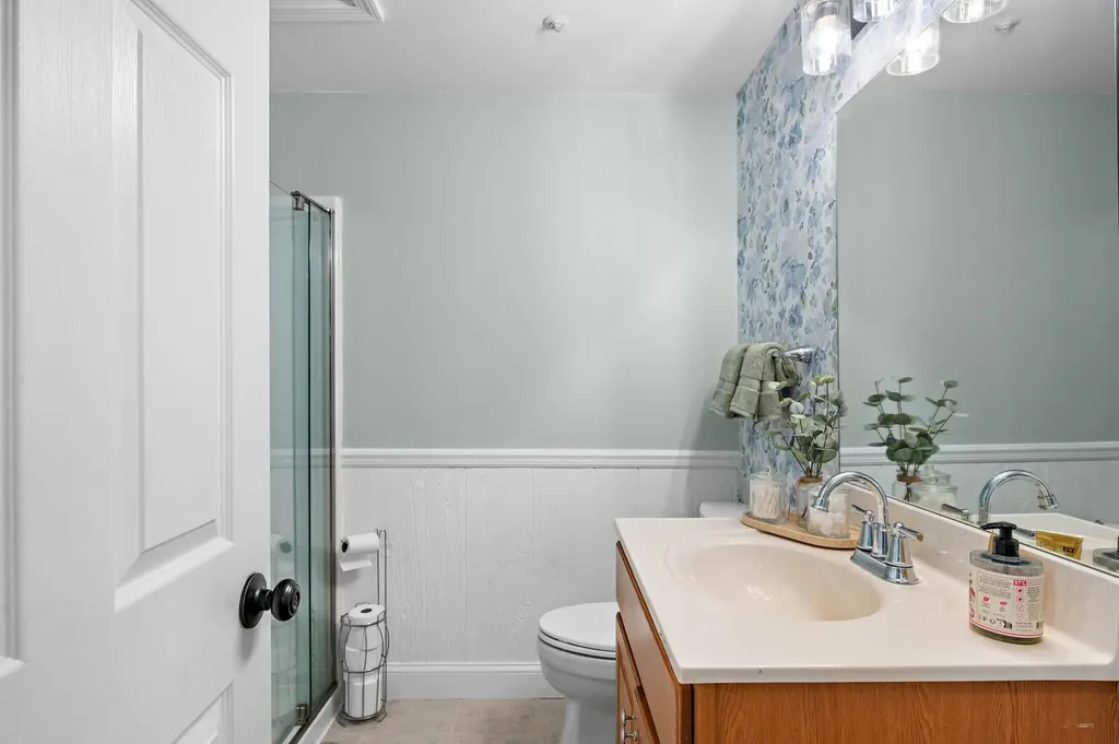 11 Nathaniel Drive Raymond NH 03077