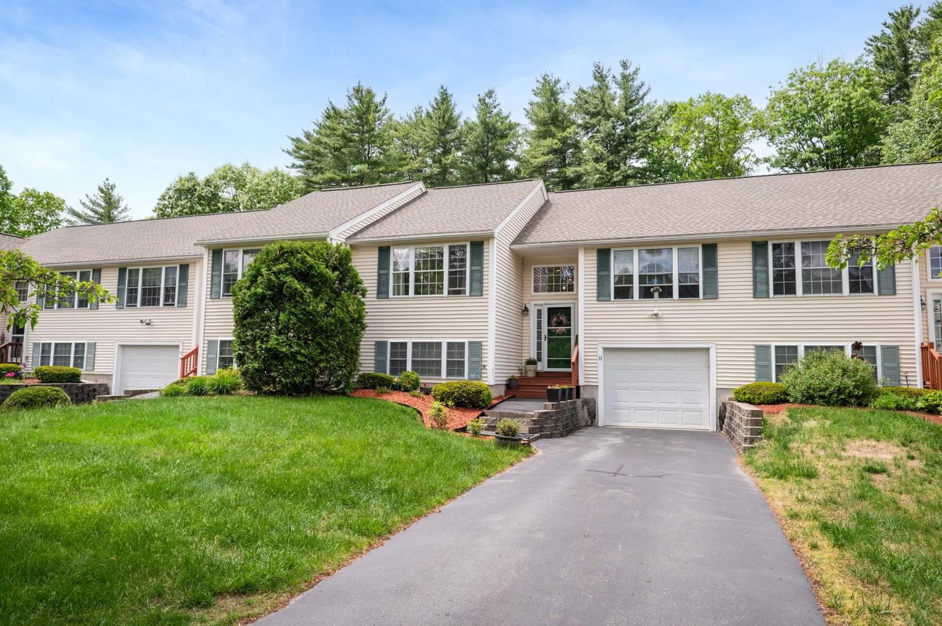 11 Nathaniel Drive Raymond NH 03077