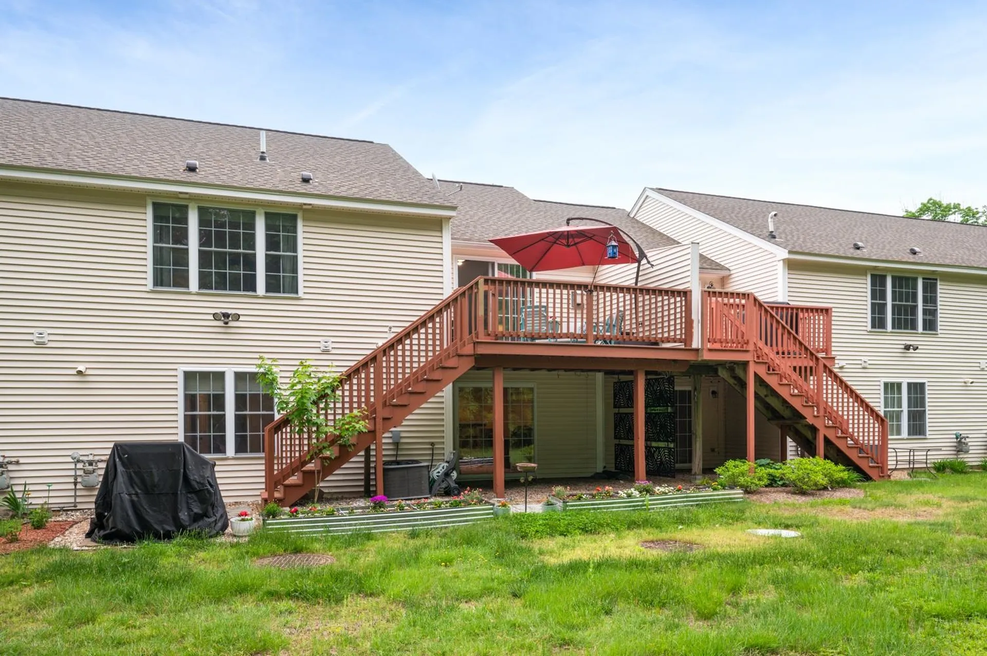 11 Nathaniel Drive Raymond NH 03077
