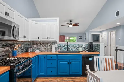 11 Nathaniel Drive Raymond NH 03077