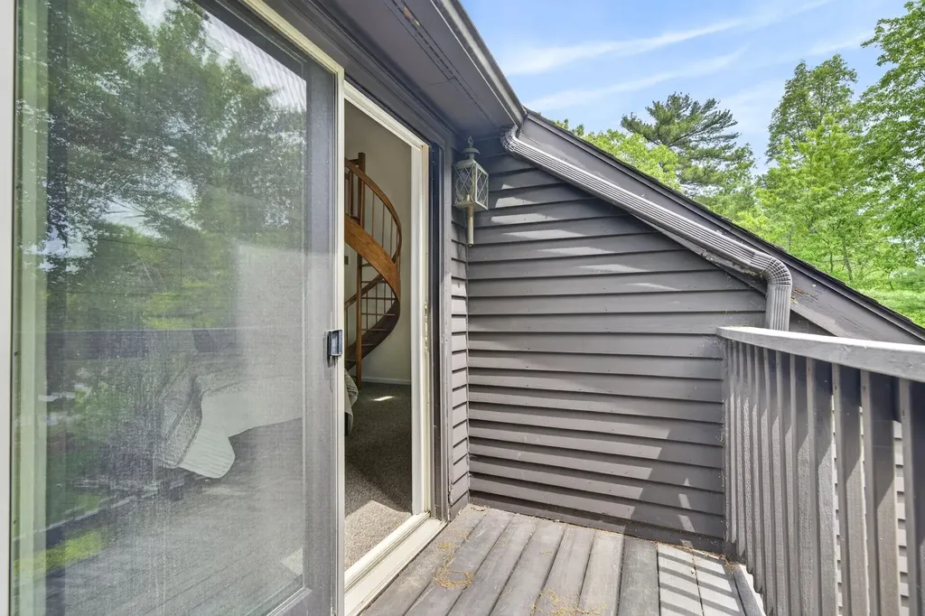 37 Stacey Circle Windham NH 03087