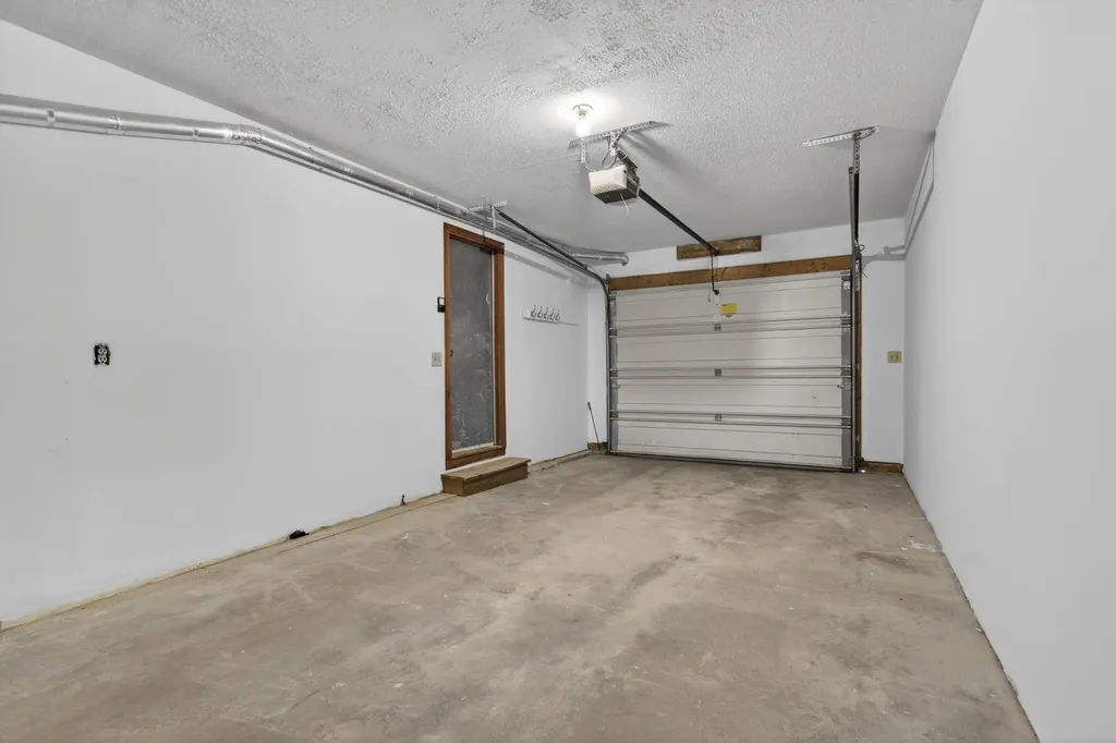 37 Stacey Circle Windham NH 03087