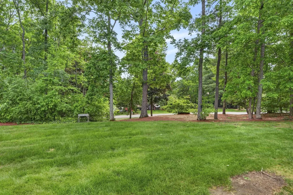 37 Stacey Circle Windham NH 03087