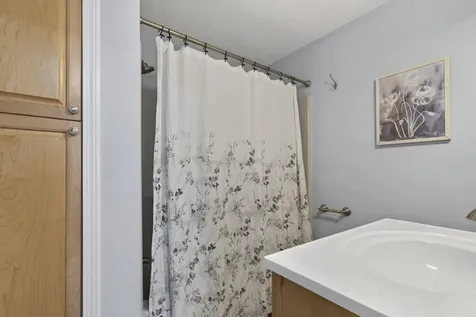 37 Stacey Circle Windham NH 03087