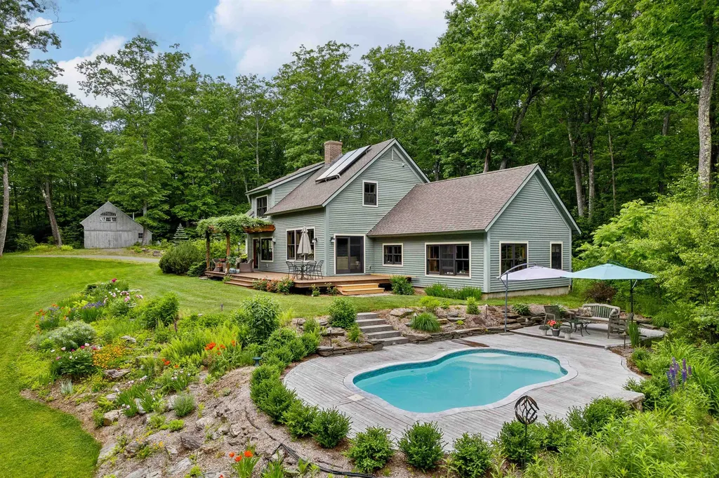683 Reservoir Road Hartford VT 05001