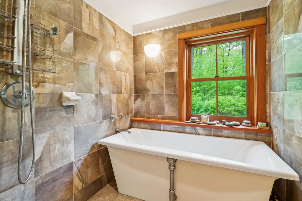 683 Reservoir Road Hartford VT 05001
