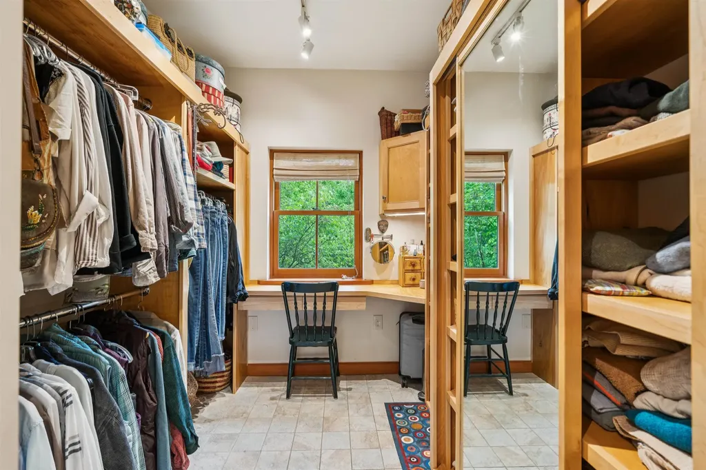 683 Reservoir Road Hartford VT 05001