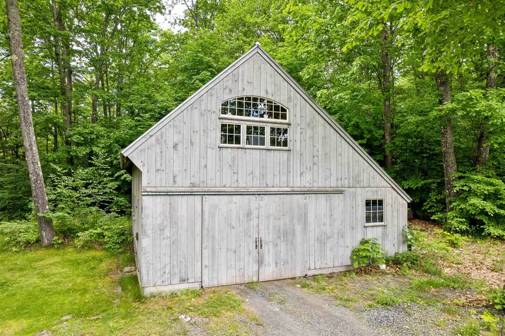 683 Reservoir Road Hartford VT 05001