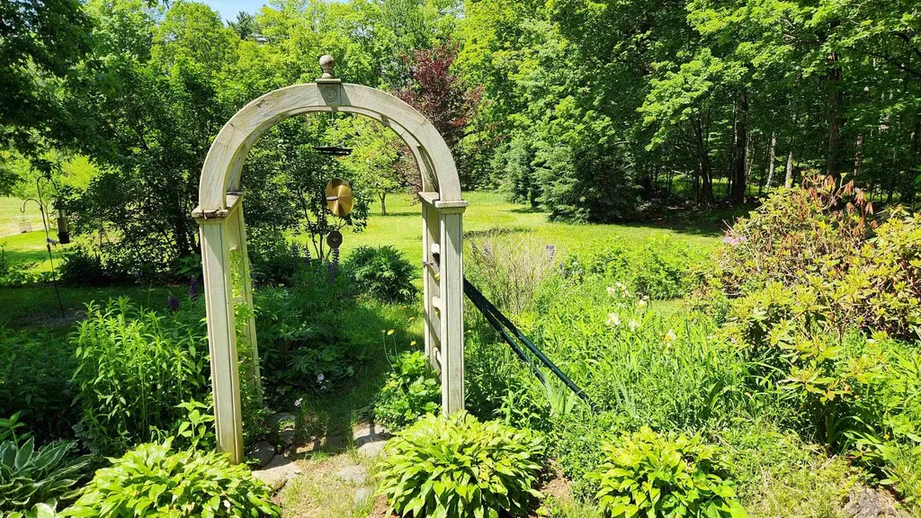 147 Church Road Unity NH 03603