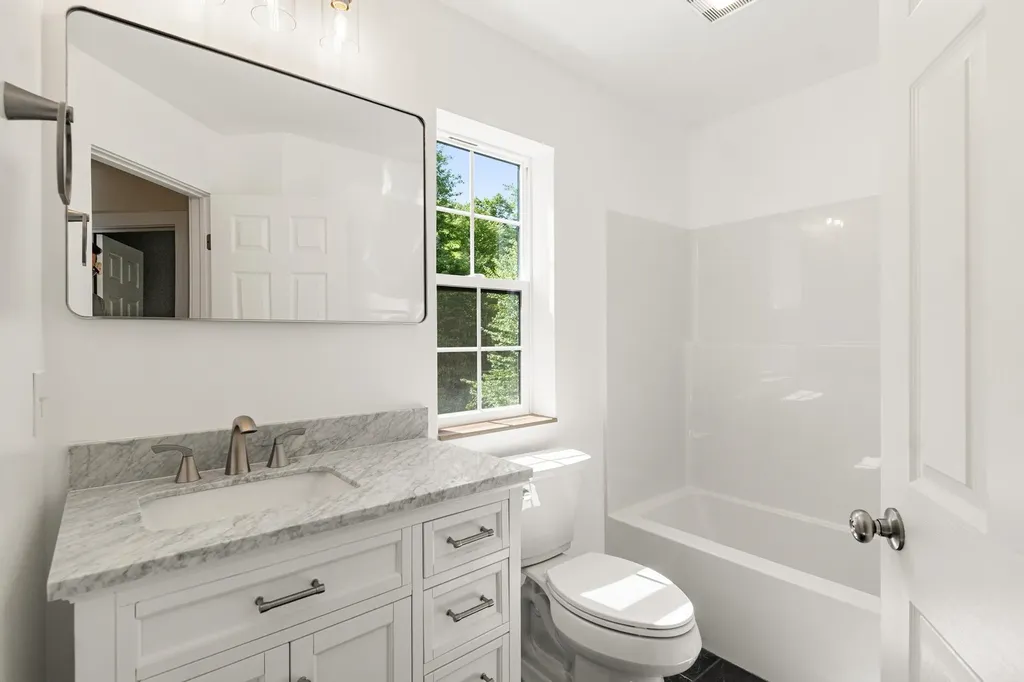 118 Village Hill Lane Huntington VT 05462