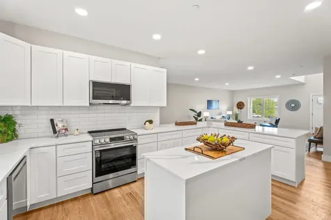 71 Driftwood Circle Sandown NH 03873