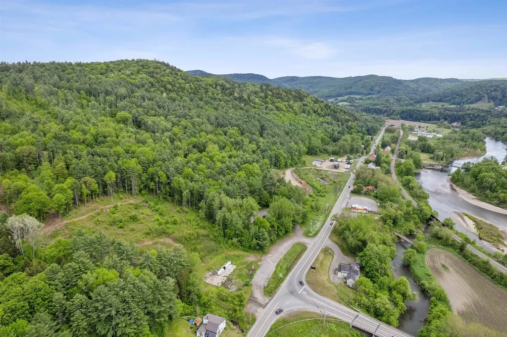 5894 Vt Route 14 Royalton VT 05068