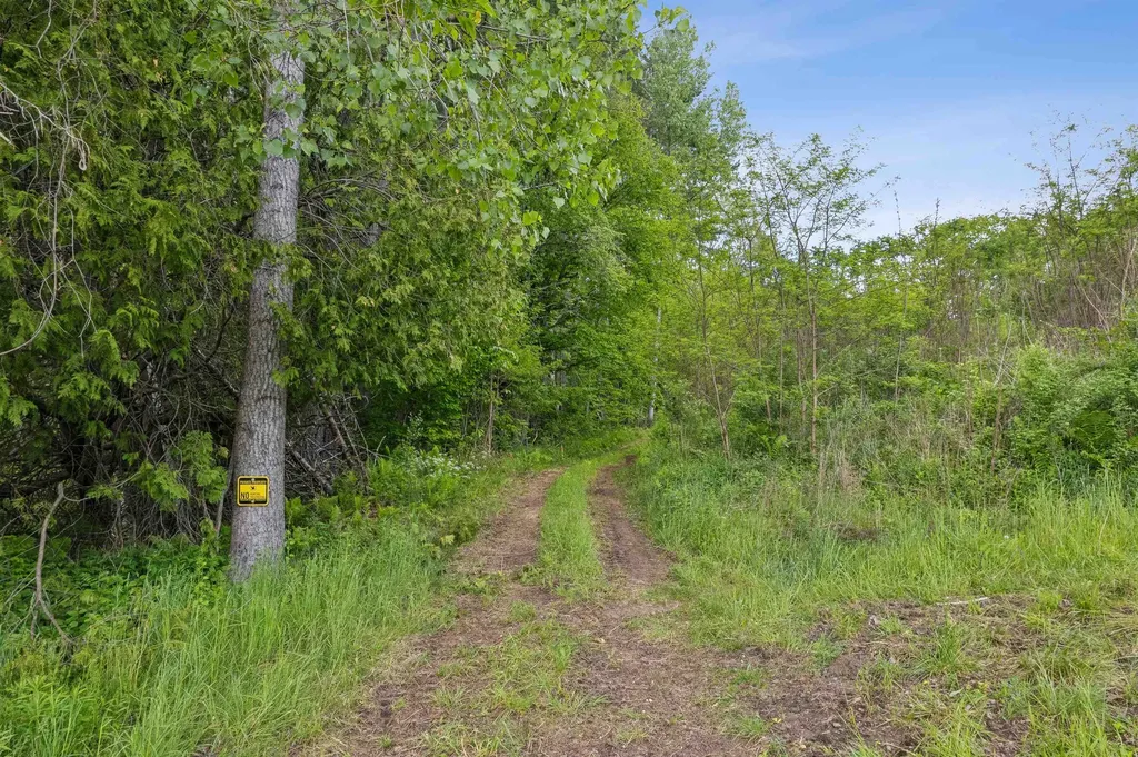 5894 Vt Route 14 Royalton VT 05068