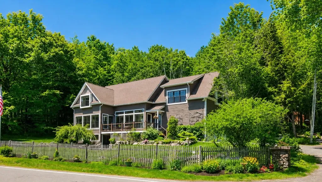 9 Ice House Road New London NH 03257