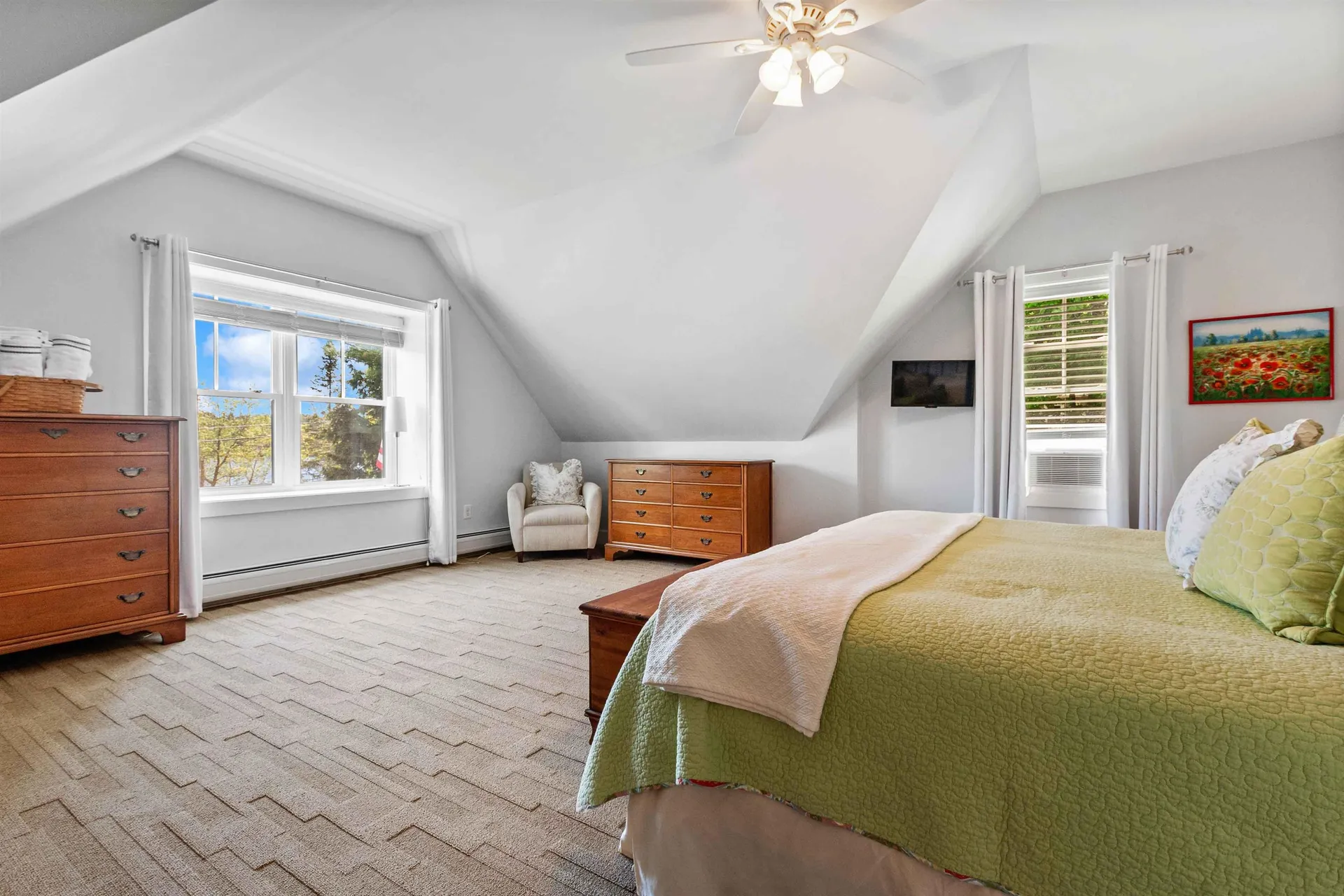 9 Ice House Road New London NH 03257