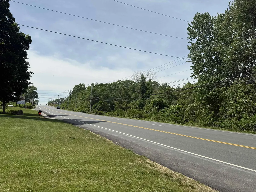 195 Rockingham Road Derry NH 03038