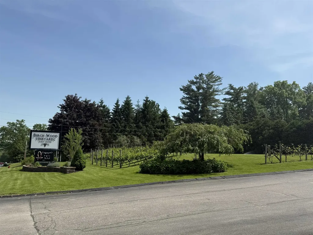 195 Rockingham Road Derry NH 03038
