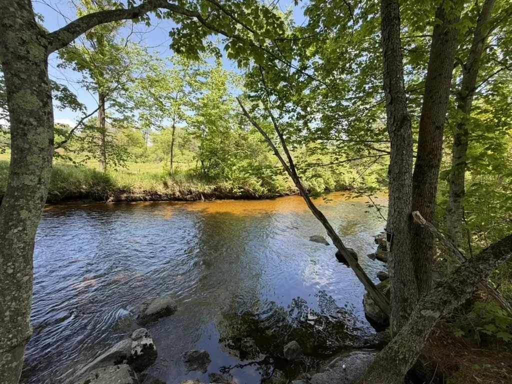 3 Breakneck Road Newport NH 03773