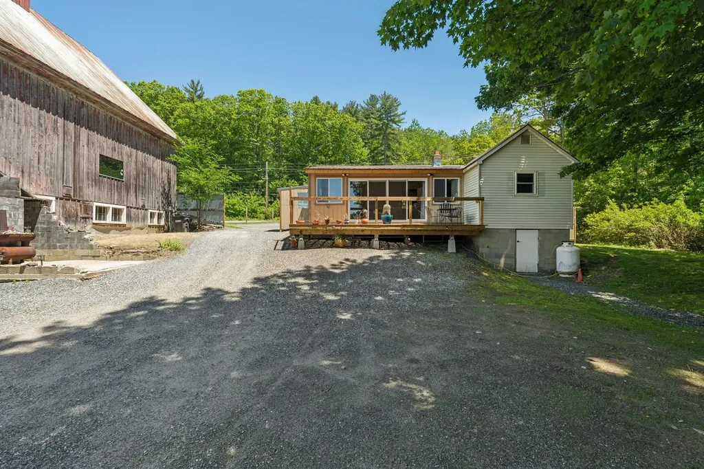 3 Breakneck Road Newport NH 03773