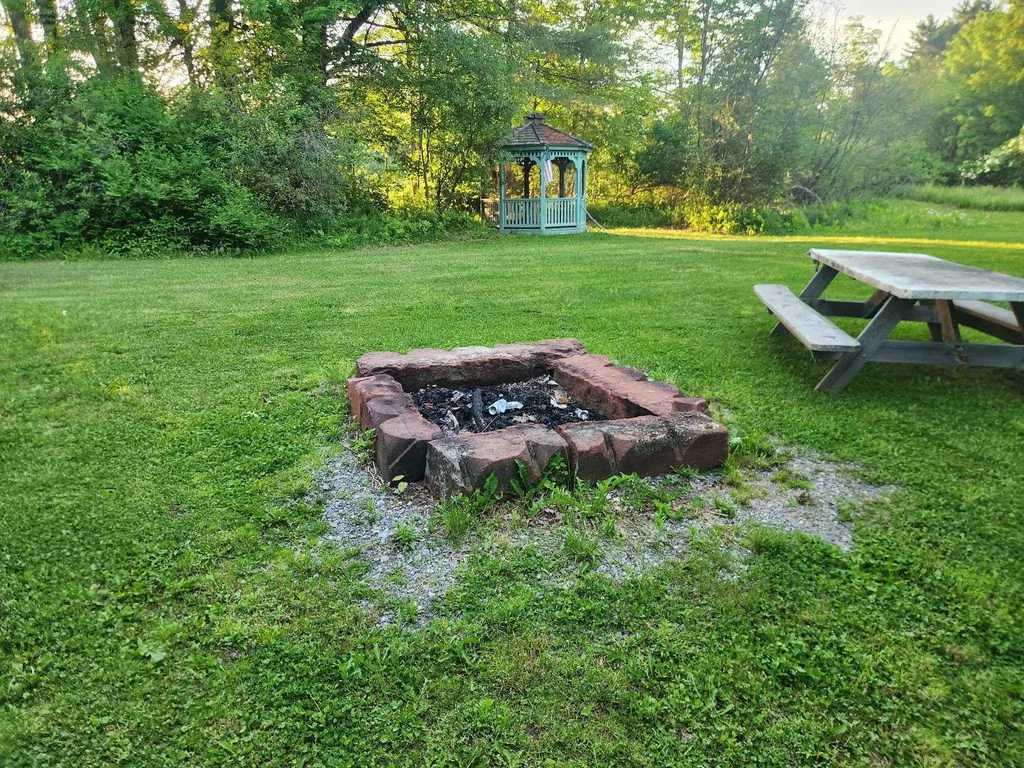 3 Breakneck Road Newport NH 03773